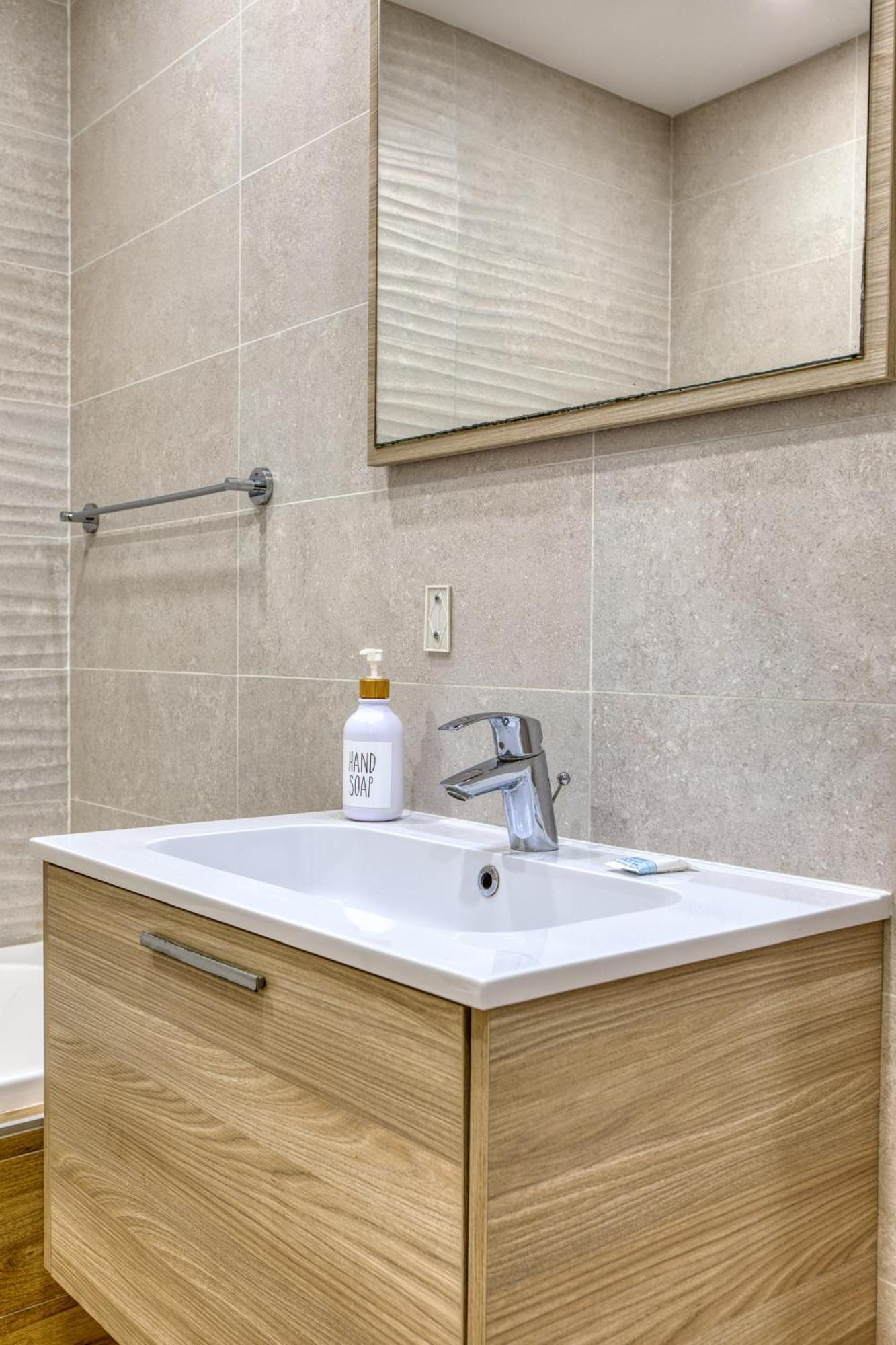 Unique Two Bedroom Apt With Huge Outdoor Area And Close To Entertainment Is-Swieqi Eksteriør bilde